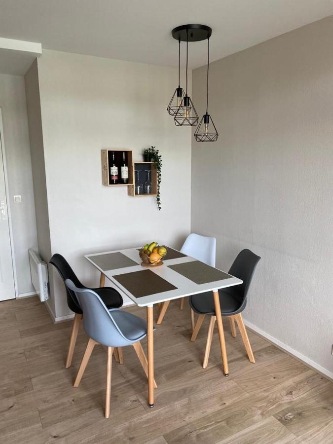 Appartement Au Calme Face Au Lac มาร์ซีอัก ภายนอก รูปภาพ